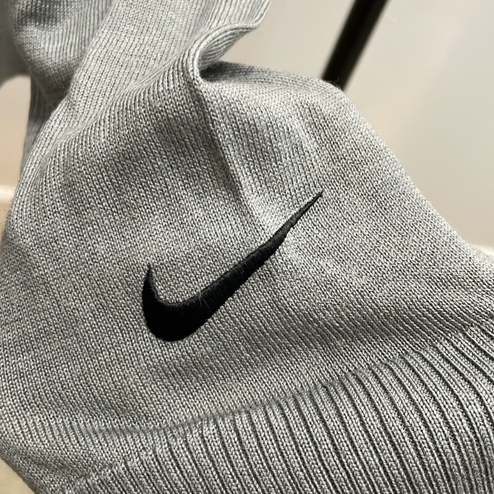 Nike Golf Tiger Woods Sweater - Picture 5 of 7